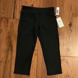 Girls Old Navy Go-Dry Crop leggings